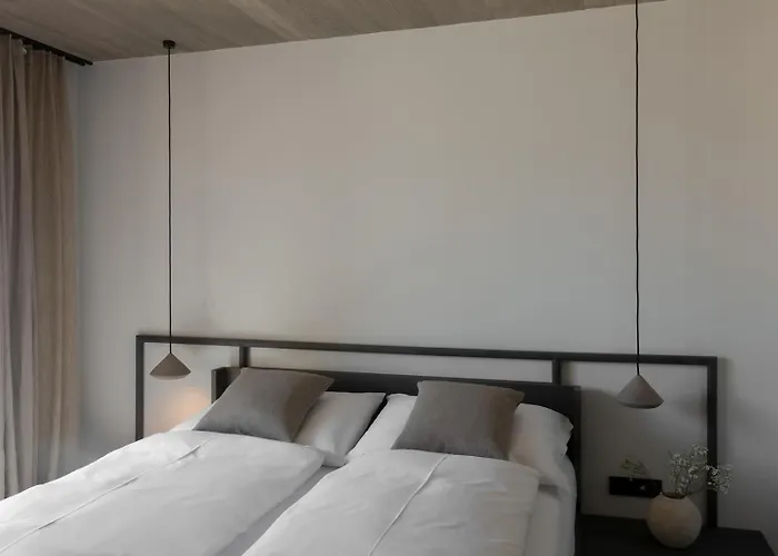 Mountain Hideway Birgkar 公寓