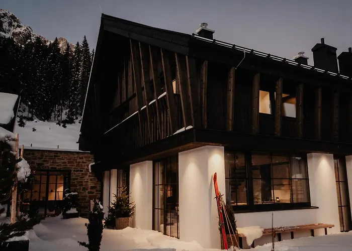 Mountain Hideway Birgkar